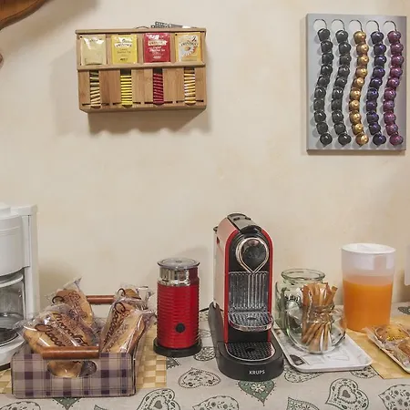 Lele فندق مبيت وإفطار *